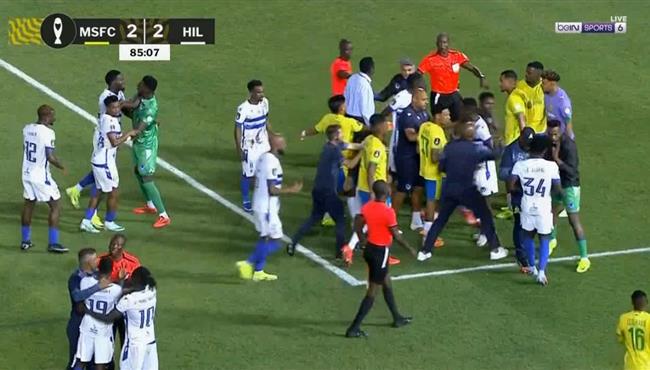 مشادة قوية في مباراة الهلال السوداني وصن داونز بدوري ابطال افريقيا