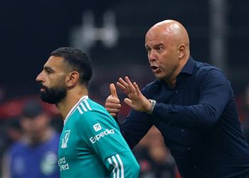 سلوت سأستبعد محمد صلاح مجدد ا من تشكيل ليفربول في تلك الحالة