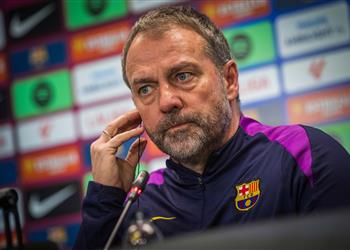 فليك يكشف صوته في انتخابات برشلونة ويوضح لا نملك لاعبين طوال القامة