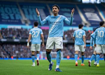 رعب لمدافعي الدوري الإنجليزي مانشستر سيتي يعلق على هدف مرموش أمام ولفرهامبتون