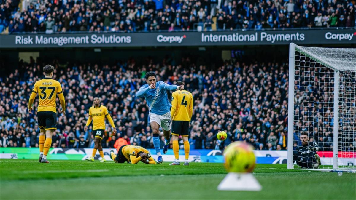 ردود أفعال جماهير مانشستر سيتي على تألق مرموش ضد ولفرهامبتون: الدكة ليست مكانه.. وكنا أفضل بدون هالاند 