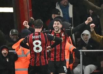 فيديو في الوقت القاتل أمين عدلي يسجل هدف بورنموث الثالث أمام ليفربول