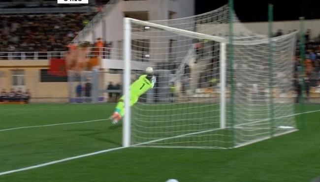 تصدي احمد الشناوي الرائع يحرم نهضه بركان من هدف محقق