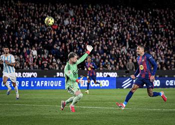 فيديو برشلونة يستعيد صدارة الدوري الإسباني بثلاثية أمام ريال أوفييدو