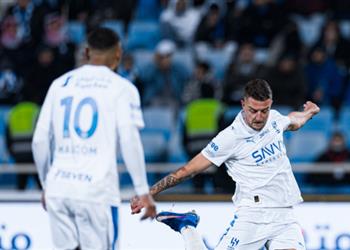 فيديو الهلال يسقط في فخ التعادل مع الرياض بـ الدوري السعودي