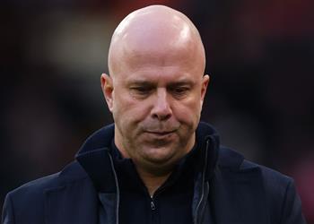 ضربة جديدة لـ سلوت لاعب ليفربول يغيب شهرين للإصابة