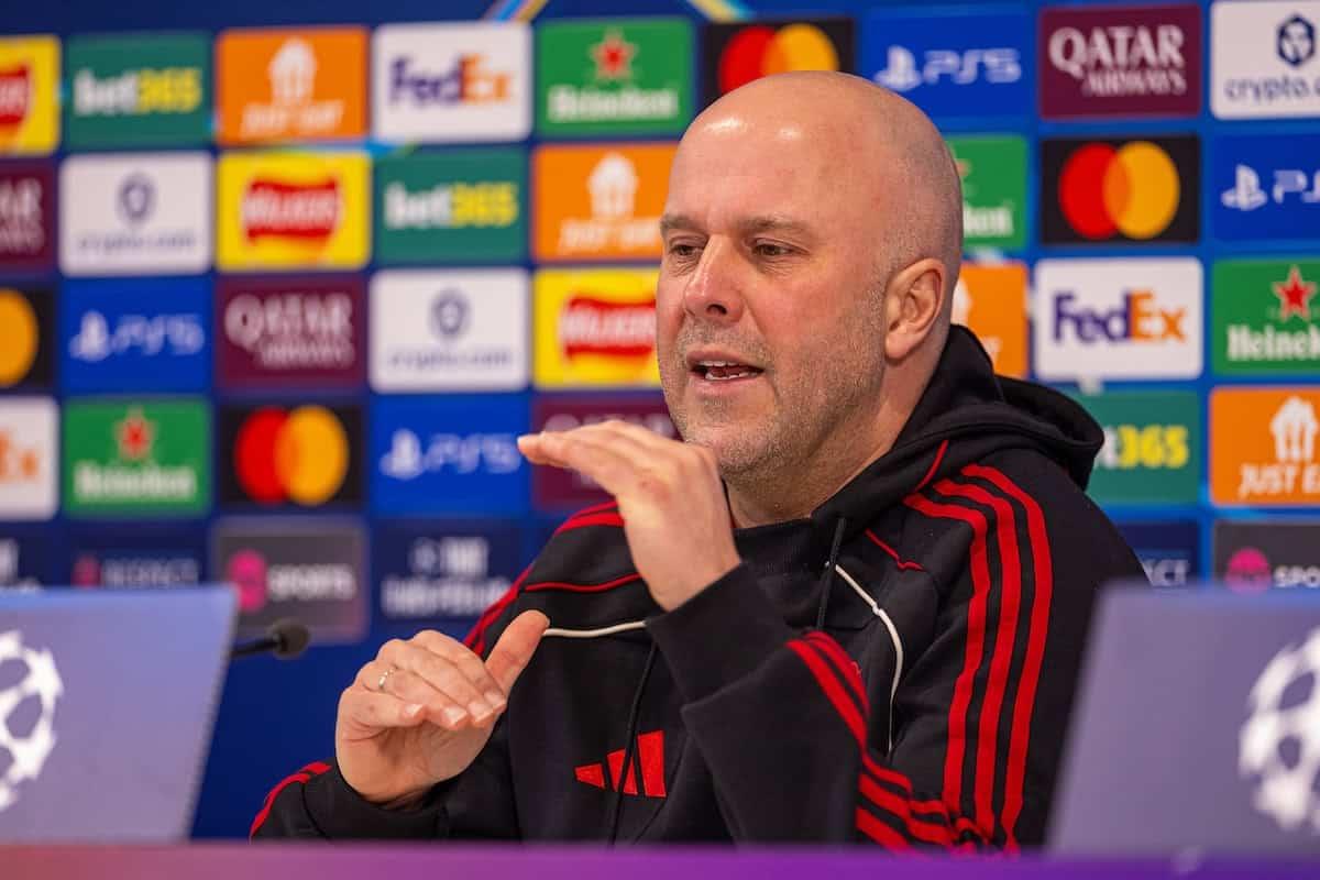 سلوت قبل مواجهة قره باج: ليفربول لديه كارثة في الملعب 