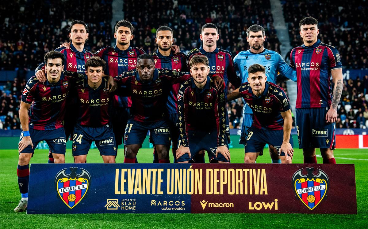 برشلونة يقرر الانسحاب من صفقة إفريقية 