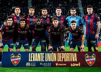 برشلونة يقرر الانسحاب من صفقة إفريقية