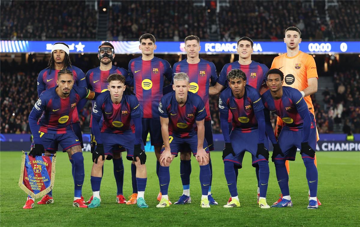 لاعب برشلونة: كنت أستحق الكرة الذهبية.. وفليك آمن بي 