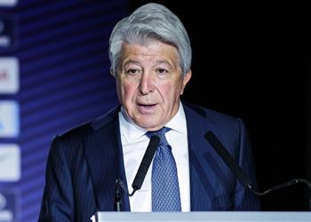 رئيس أتلتيكو مدريد يوضح حقيقة رحيل ألفاريز إلى برشلونة ويؤكد خسارة نهائيين أمام ريال مدريد مؤلمة