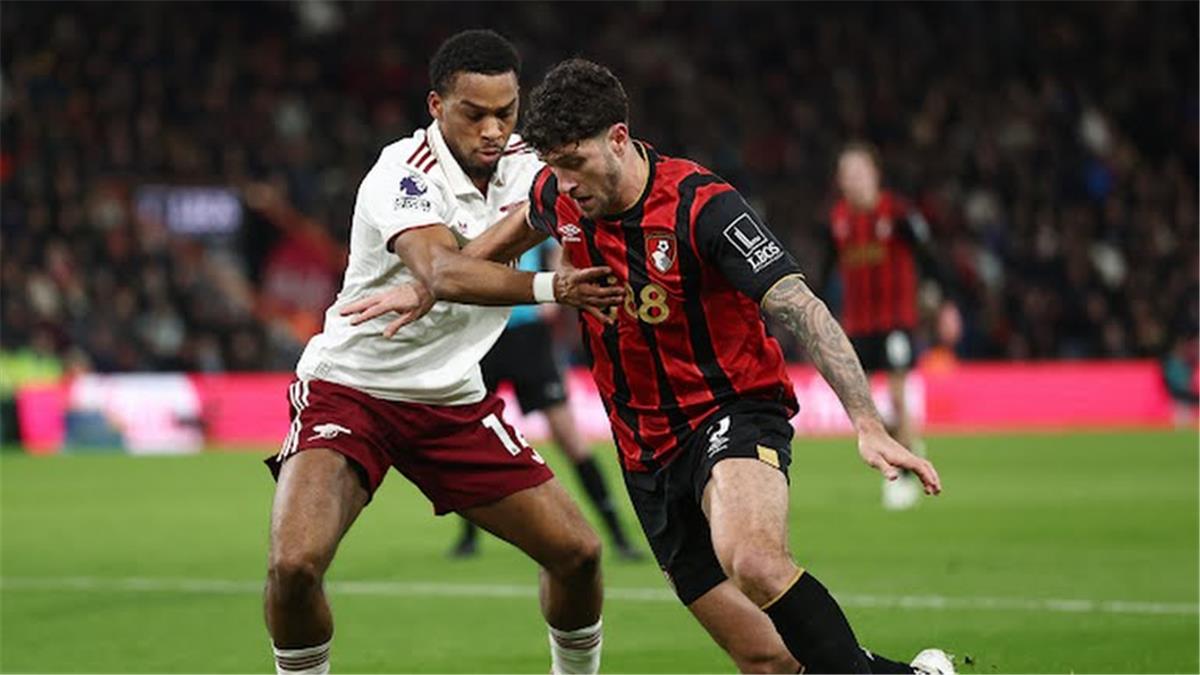 فيديو | بسيناريو درامي.. آرسنال يحقق فوزًا مثيرًا على بورنموث ويبتعد بصدارة الدوري الإنجليزي