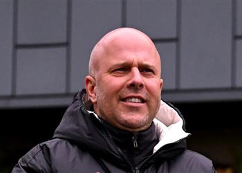 وكيل أعمال لاعب ليفربول سلوت يختلف عن كلوب وامنحوه الوقت