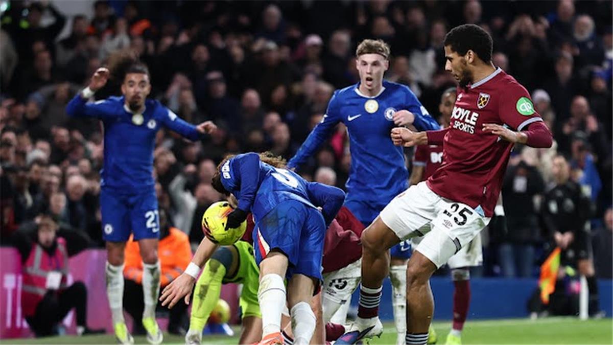 فيديو | بسيناريو درامي.. تشيلسي يقلب الطاولة على وست هام ويهزمه بثلاثية في الدوري الإنجليزي