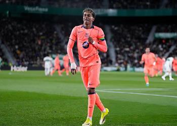 فيديو لامين يامال يسجل هدف برشلونة الأول أمام إلتشي