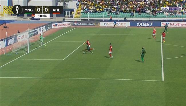 تصدي مصطفي شوبير ينقذ الاهلي من هدف رائع لـ يانج افريكانز