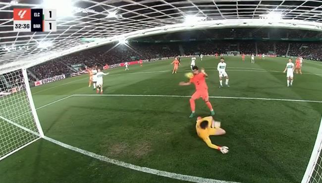 العارضة والقائم يحرمان برشلونة من هدف محقق امام التشي بالدوري الاسباني