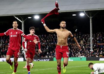 فيديو في الوقت القاتل جاكبو يسجل هدف ليفربول الثاني وفولهام يرد بتعادل سريع