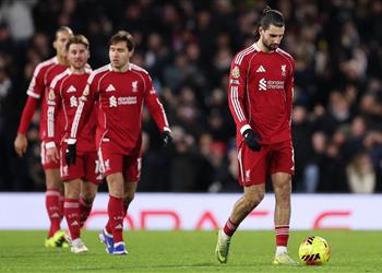 كاراجر يسخر من لاعب ليفربول مشاهدته أمر مضحك كأن نونيز يلعب ظهير ا