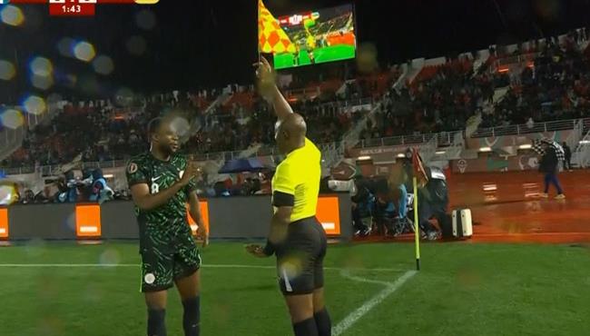 هدف نيجيريا الملغي امام موزمبيق بكأس أمم أفريقيا