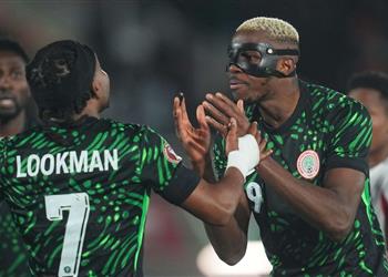 بسبب لوكمان نيجيريا توضح حقيقة مغادرة أوسيمين معسكر كأس أمم إفريقيا