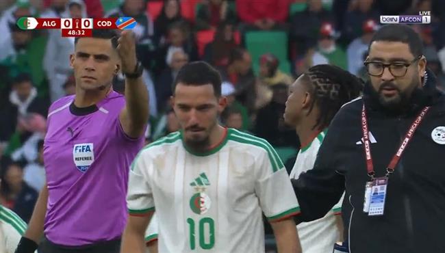 اصابة اسماعيل بن ناصر وخروجه في مباراة الجزائر والكونغو الديمقراطية