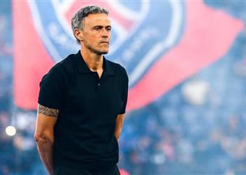 باريس سان جيرمان يكسر صمته بشأن رفض إنريكي تجديد عقده