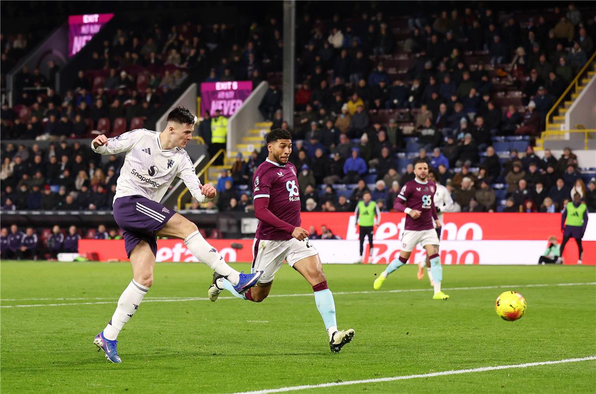 فيديو | الأولى بعد أموريم.. مانشستر يونايتد يسقط في تعادل محبط مع بيرنلي بالدوري الإنجليزي