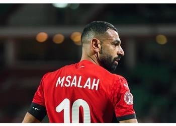 مايكل أوين ستحدث مفاجأة عند عودة محمد صلاح إلى ليفربول من كأس أمم إفريقيا