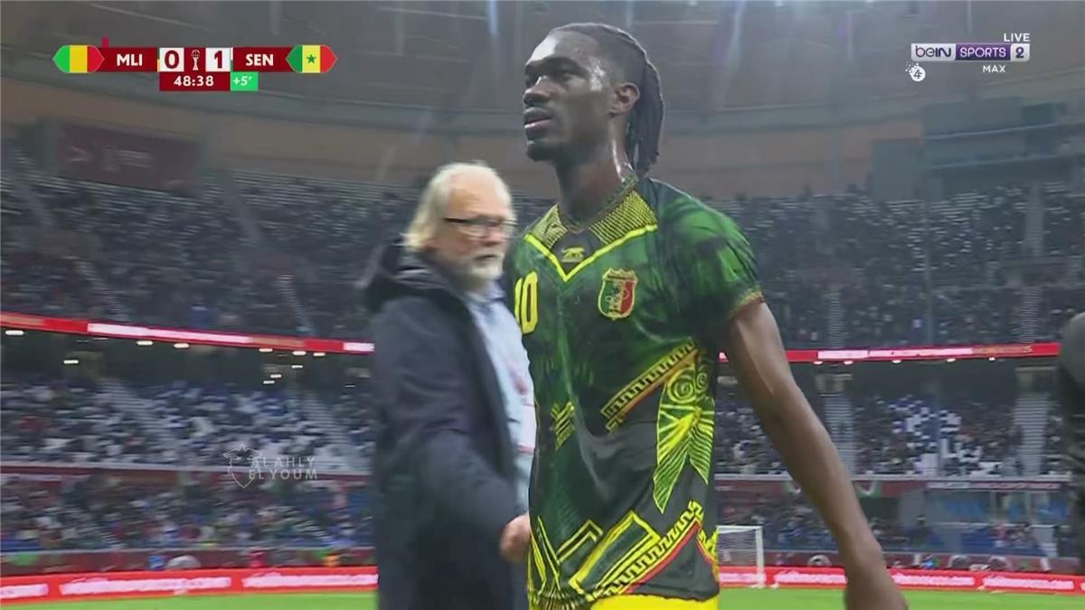 في الكورة : طرد لاعب مالي في مباراة السنغال بـ كأس أمم إفريقيا