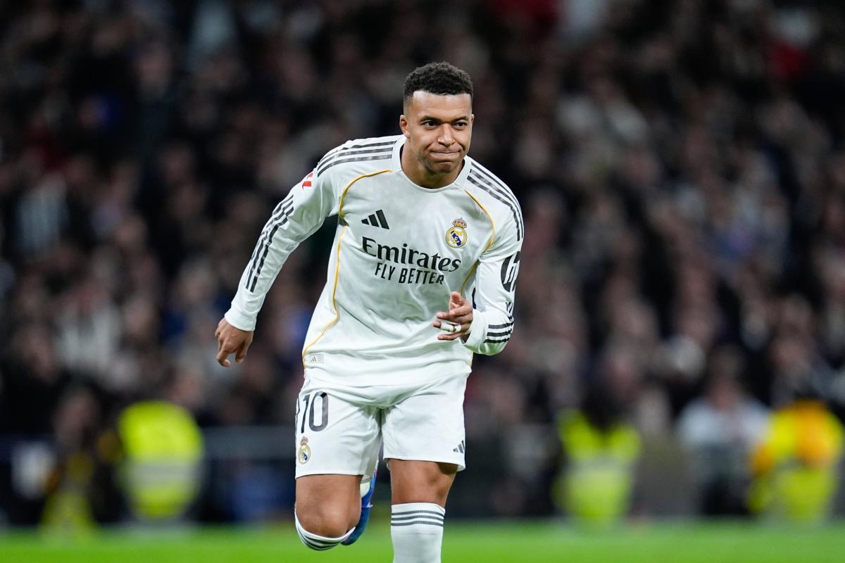 4 سوابق تحسم موقف مبابي من المشاركة في كلاسيكو برشلونة بـ السوبر 