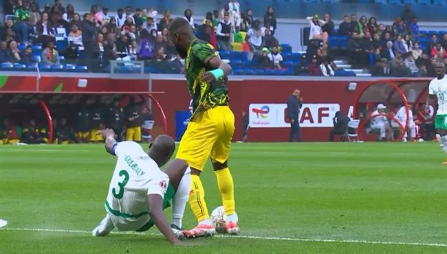 هل حرم الحكم مالي من ركلة جزاء امام السنغال بكأس أمم أفريقيا