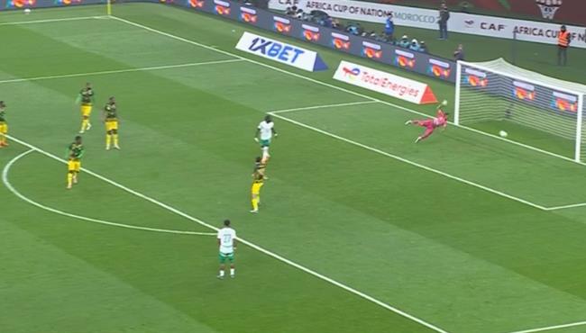 حارس مالي والقائم يحرمان السنغال من هدف رائع بكأس أمم أفريقيا