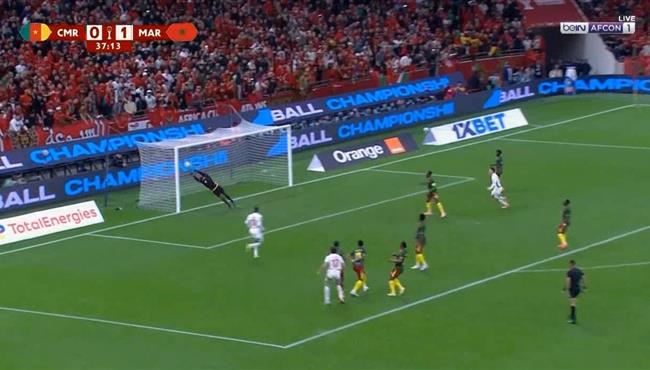 عبد الصمد الزلزولي كاد ان يسجل هدف رائع امام الكاميرون