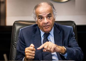 ممدوح عباس يعلق على رصد مكافأة ضخمة للاعبي الزمالك حال الفوز على الأهلي في القمة