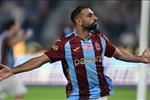 هل يلعب محمد صلاح على عشب صناعي أمام كوبس؟.. مدرب طرابزون يجيب
