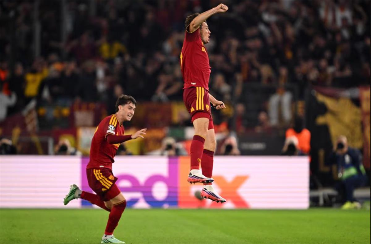 الصالح نيوز : فيديو | دي رون يسجل هدف روما الأول أمام ريال مدريد