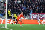 فيديو | محمد صلاح يثير جنون الجماهير الفنلندية بعد مباراة طرابزون سبور وكوبس