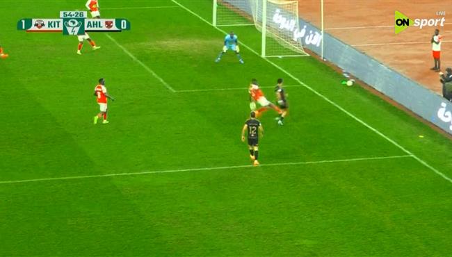 هل حرم الحكم الأهلي من ركلة جزاء بعد لمسة يد لاعب كيتارا في الكونفدرالية