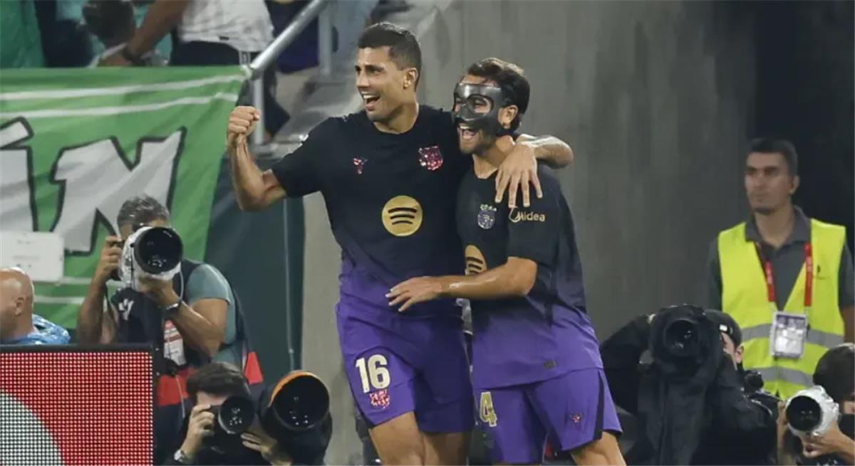 مساحات سبورت : شكوك حول جاهزية ثلاثي برشلونة لمباراة باريس سان جيرمان