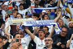 "كرة نيجريرا وتيباس".. جماهير ريال مدريد تهاجم الدوري الإسباني وبرشلونة