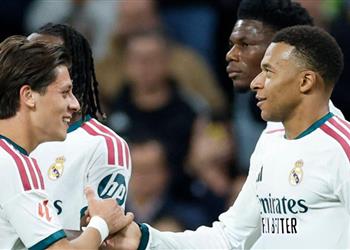 فيديو بانينكا رائعة مبابي يسجل هدف ريال مدريد الثالث أمام إشبيلية