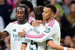 فيديو | قبل صدام الكلاسيكو.. ريال مدريد يضرب إشبيلية برباعية في الدوري الإسباني