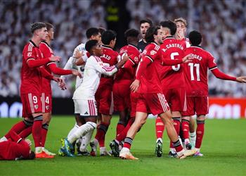 إشبيلية يسخر من التحكيم بعد الخسارة أمام ريال مدريد اخترتم مكان ا اشتهر بالسرقة