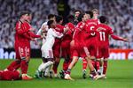 إشبيلية يسخر من التحكيم بعد الخسارة أمام ريال مدريد: "اخترتم مكانًا اشتهر بالسرقة"