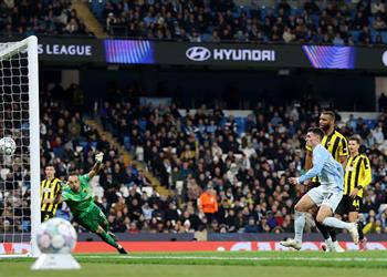 فيديو هاتريك فودين يقود مانشستر سيتي لاكتساح آيك آثينا بخامسية في دوري أبطال أوروبا