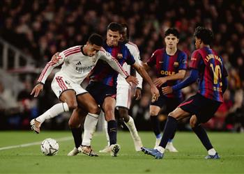 رجل مباراة برشلونة وريال مدريد في الدوري الإسباني