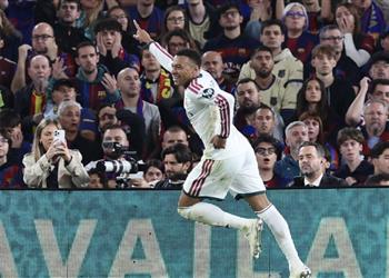 فيديو مبابي يثير غضب جماهير برشلونة ويتغنى بزميله في ريال مدريد