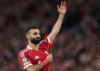 لاعب ليفربول يتذكر محمد صلاح بشكل مثالي ساعدني خارج الملعب