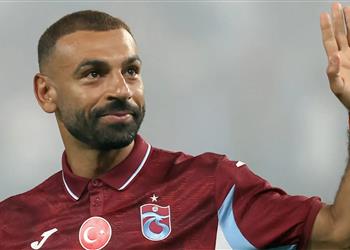 زوجة زميل محمد صلاح نجلي يعتبره بطل ا خارق ا ويحبه أكثر من ا